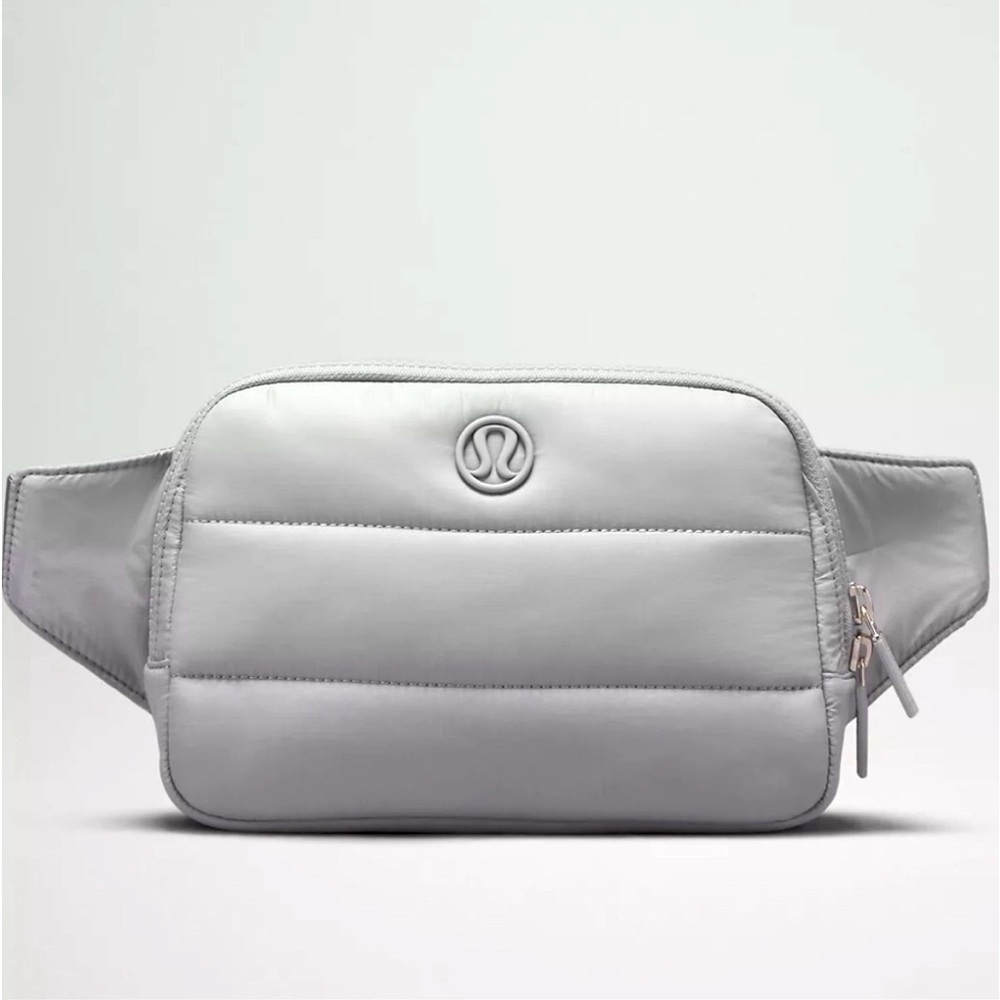 Lululemon Everywhere Belt Bag Large 2L Wunder Puff in Rhino Grey